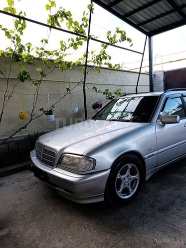 Mercedes C 200-10
