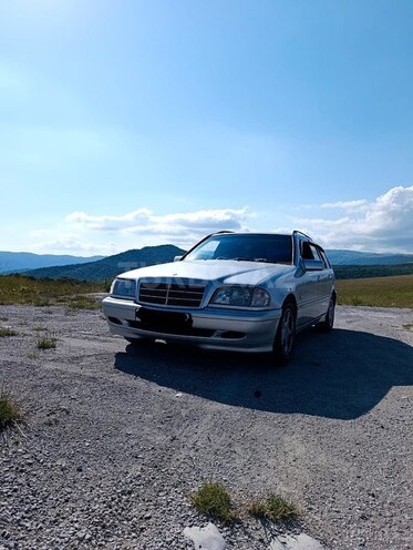 Mercedes C 200-11