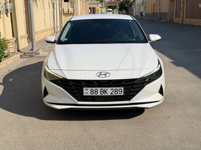 Hyundai Elantra-2