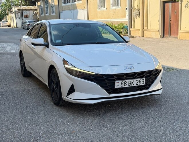 Hyundai Elantra-4