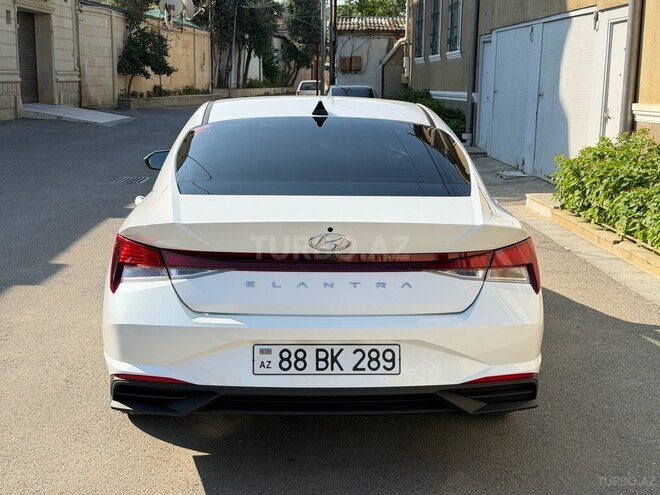 Hyundai Elantra-7