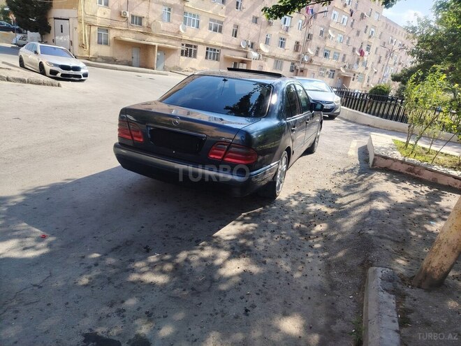 Mercedes E 200-9