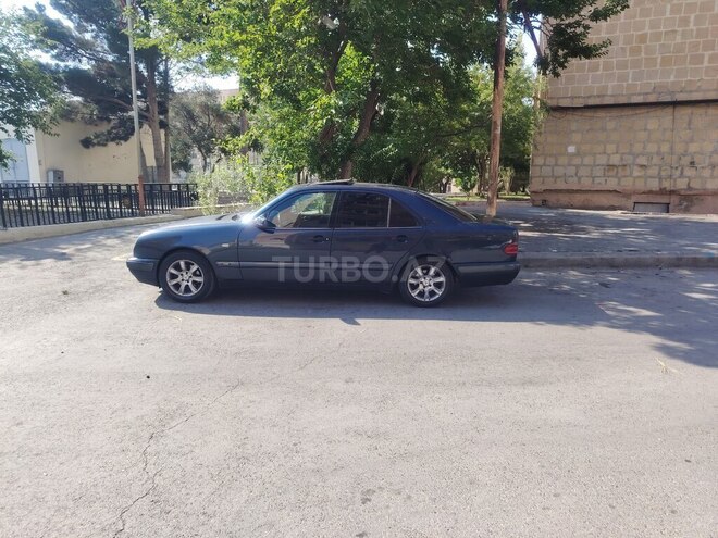 Mercedes E 200-15