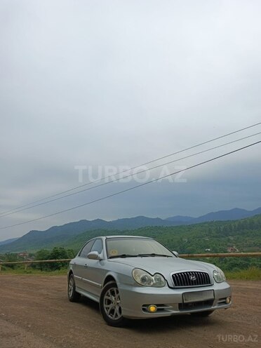 Hyundai Sonata-2