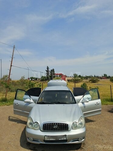 Hyundai Sonata-4
