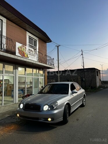 Hyundai Sonata-6