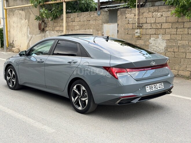 Hyundai Elantra-8