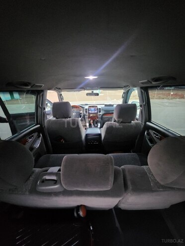 Toyota Land Cruiser Prado-19