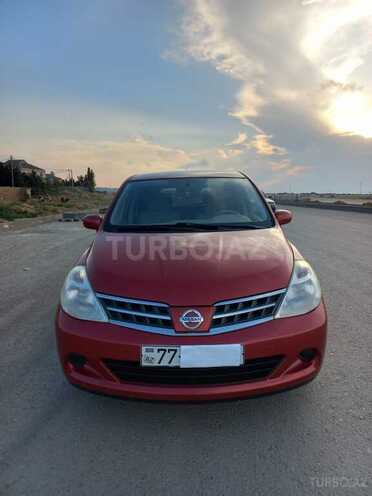 Nissan Tiida-10