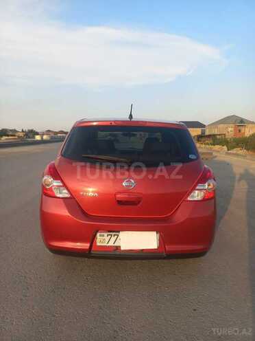 Nissan Tiida-2