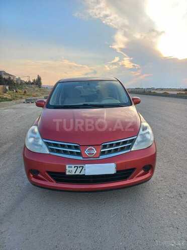 Nissan Tiida-13