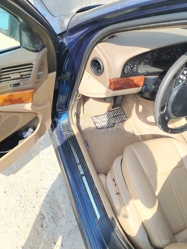BMW 523-8