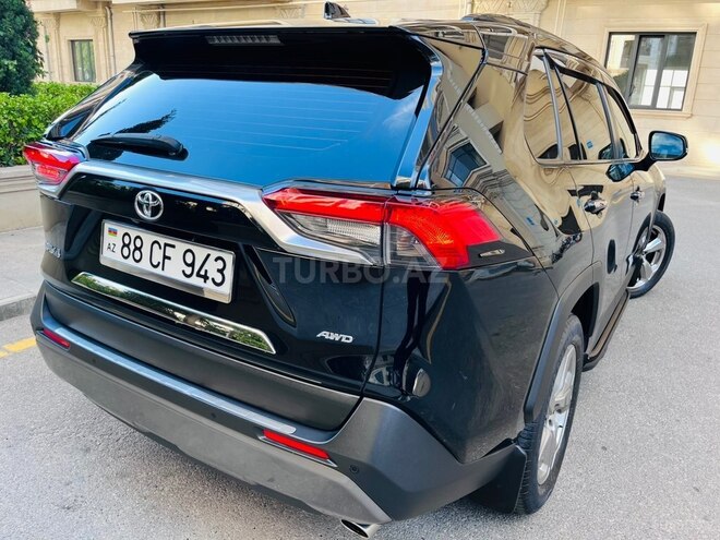 Toyota RAV4-7