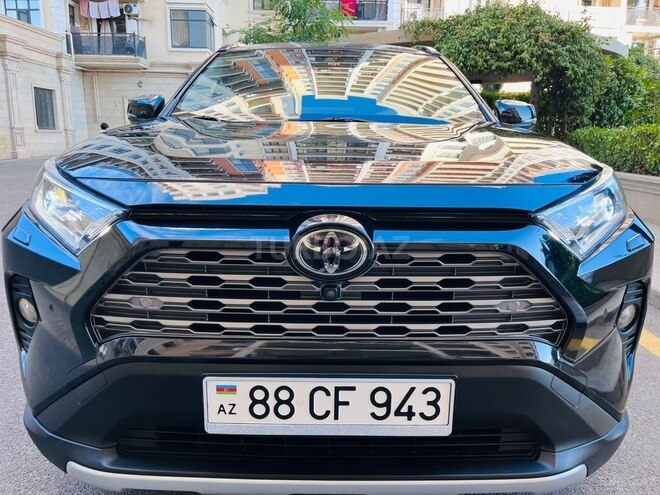 Toyota RAV4-21