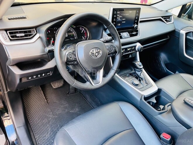 Toyota RAV4-20