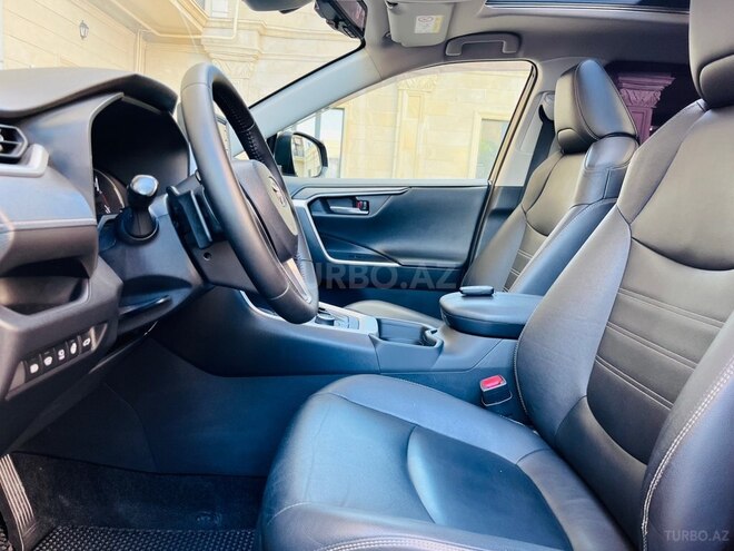Toyota RAV4-19