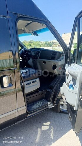 Ford Transit-5