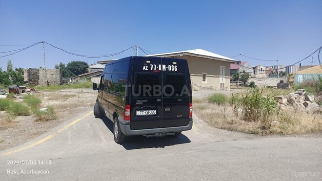 Ford Transit-9