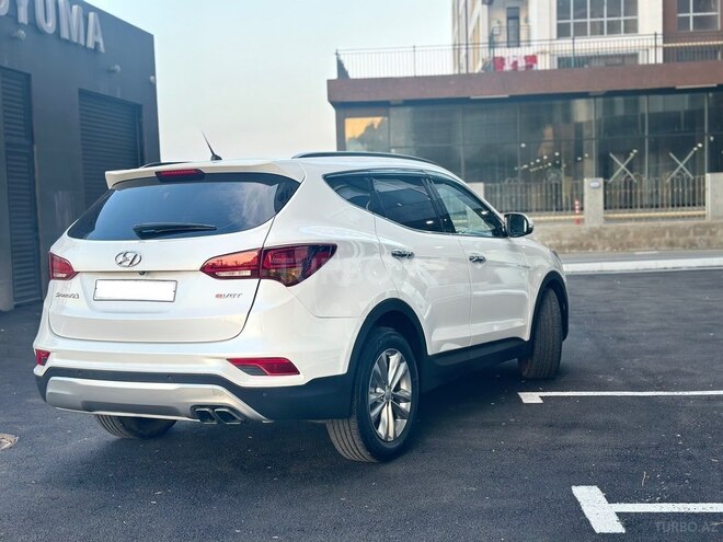 Hyundai Santa Fe-10