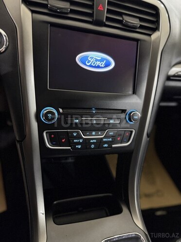 Ford Fusion (North America)-16
