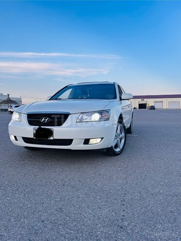 Hyundai Sonata-1