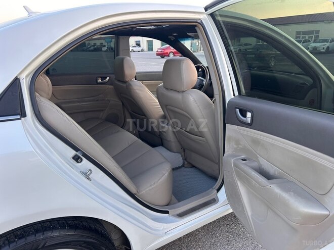 Hyundai Sonata-5