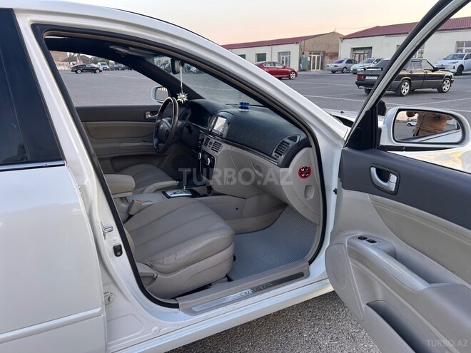 Hyundai Sonata-6
