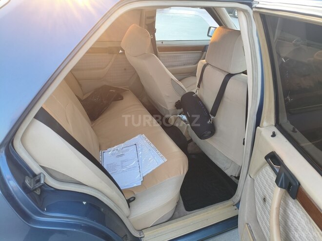 Mercedes E 200-6