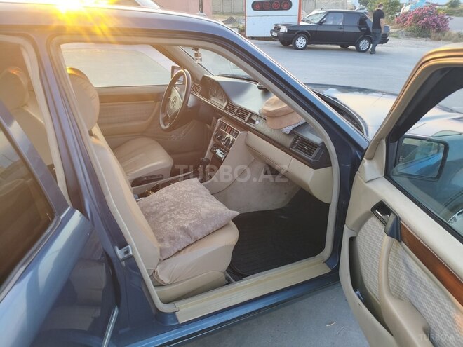 Mercedes E 200-7
