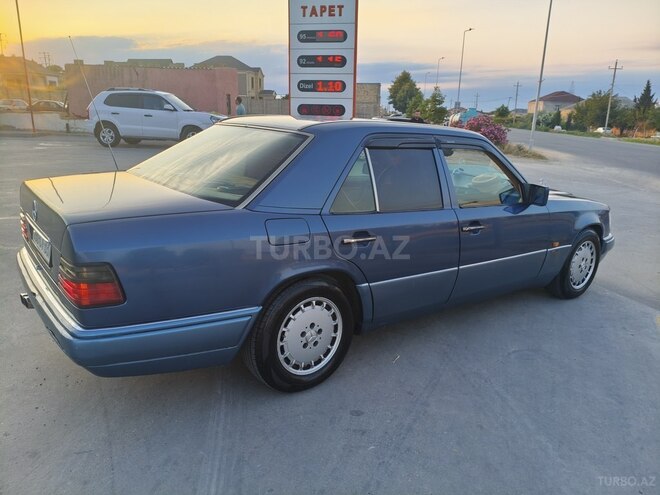 Mercedes E 200-5