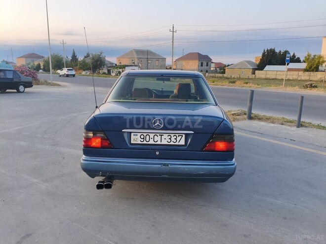 Mercedes E 200-12