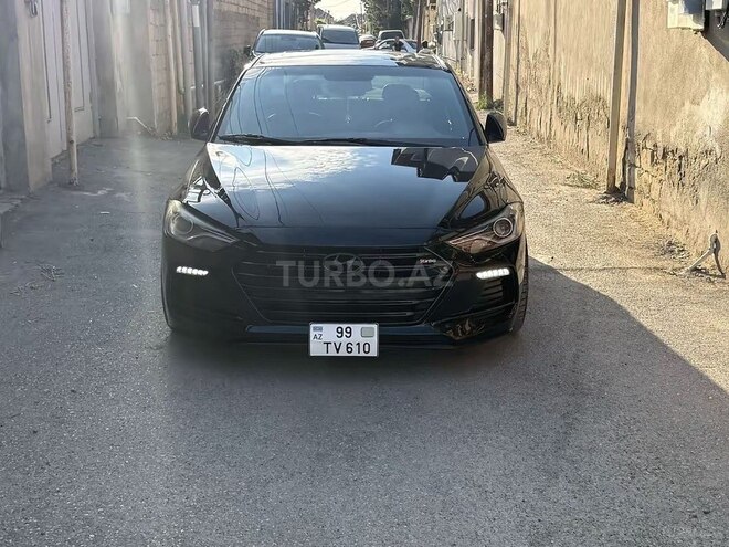 Hyundai Elantra-1