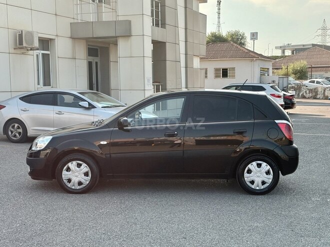 Kia Rio-4