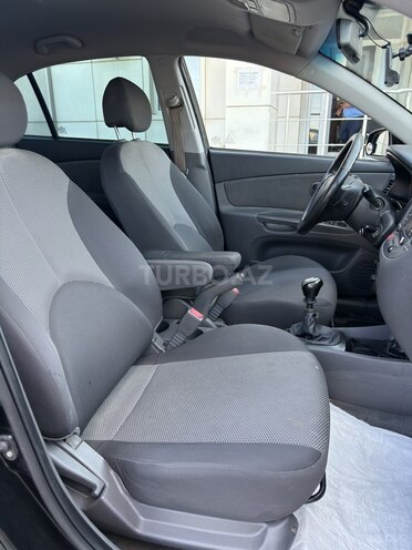 Kia Rio-9