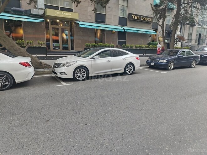 Hyundai Azera-4