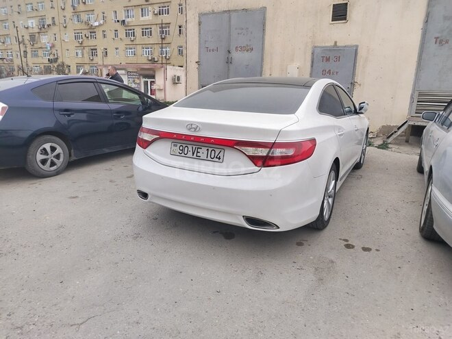 Hyundai Azera-19