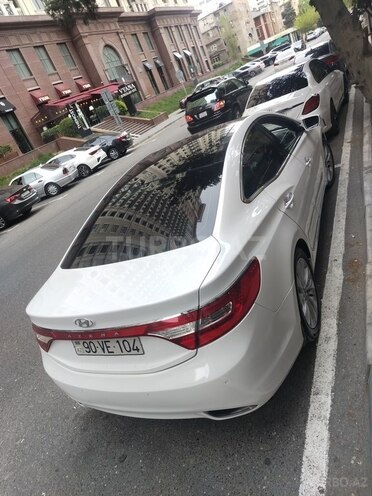 Hyundai Azera-8