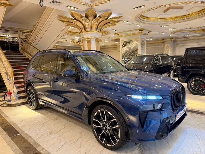 BMW X7-4