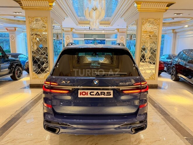 BMW X7-8