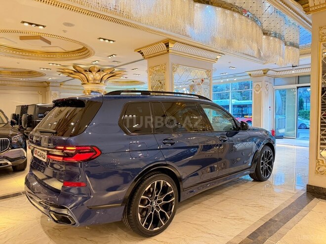 BMW X7-7