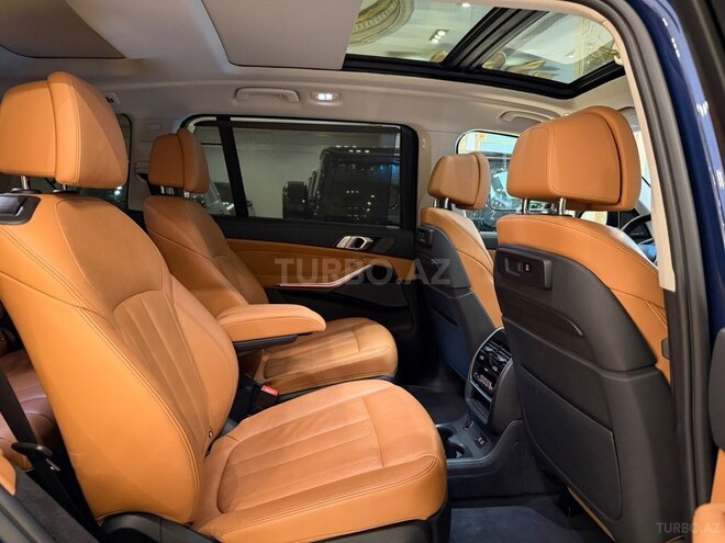 BMW X7-13