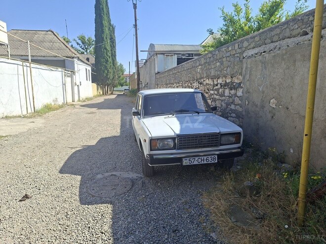 LADA (VAZ) 2107-1