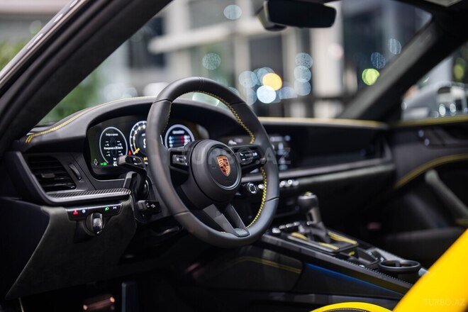 Porsche 911 GT3-12