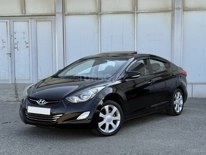 Hyundai Elantra-1