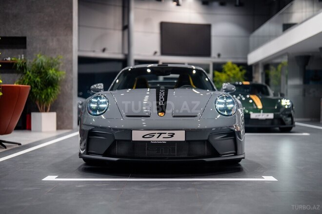 Porsche 911 GT3-4