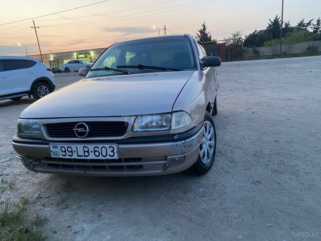 Opel Astra-1