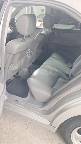 Mercedes E 320-7
