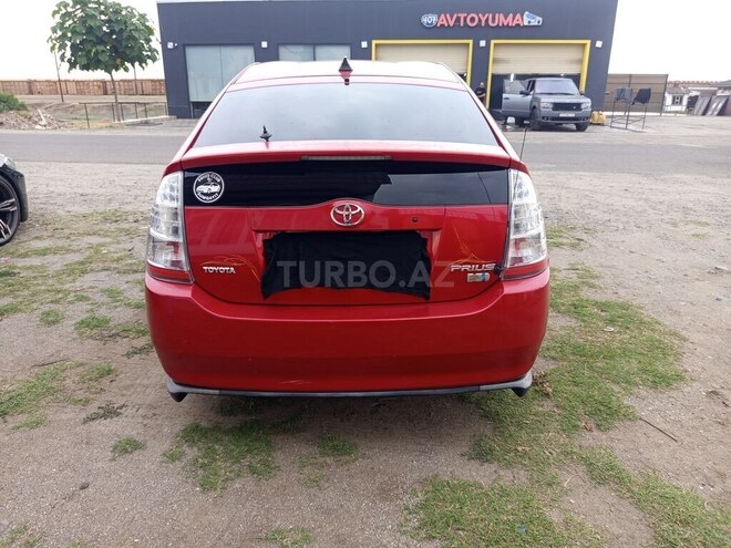 Toyota Prius-2