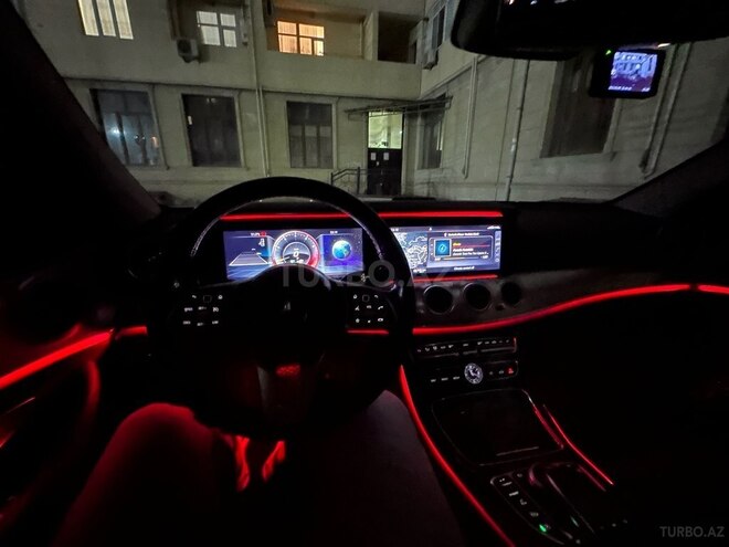 Mercedes E 300-3