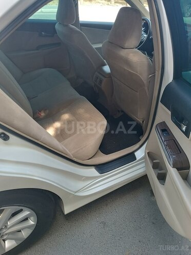 Toyota Camry-11